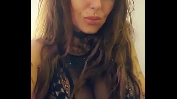 Cc mes chatons comment ca va aujourd'hui moi j ai tres chaudplein de