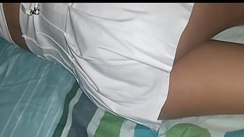 Su novio la engaña y se viene a follar conmigo