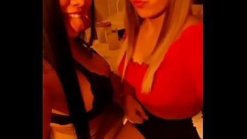 Tetona y culona amores