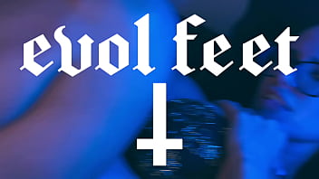 I want my feet to be on your mind 24x7