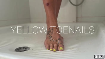 Wet & wild shower foot indulgence