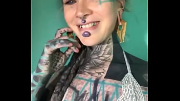 Just me making a selfie video and giving a little wink #selfievibes #winkwink #playful #moments #anuskatzz #anuskatz