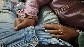 Please take off your condom and creampie my pussy