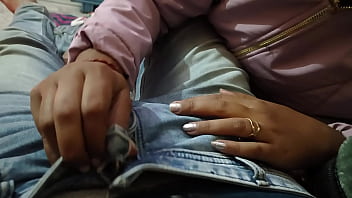 Please take off your condom and creampie my pussy