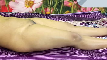 Rico masaje a la zorra de mi vecina y despues le meto mi poderosa verga