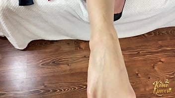 Darell pounds kira after photo session making her squirt