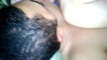 Loirinha dando o cuzinho