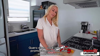 Legenda enteado ficou nervoso e precisa de ajuda da madrasta para aliviar um pouco