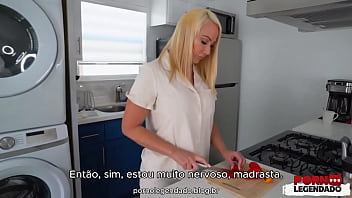 Legenda enteado ficou nervoso e precisa de ajuda da madrasta para aliviar um pouco