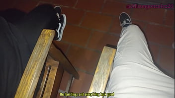 Mi mejor amiga me come la verga bajo la lluvia en el balcon de su casa