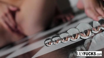 Hot brunette sticks it up her butt