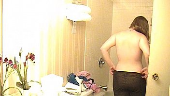 Geek teen on hidden camera showering plump blonde pussy