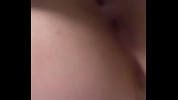 Despues d emi rutina de gym me quede caliente pasandome los aparatos