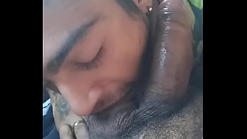 Pagando Um Boquete No Carro thumbnail