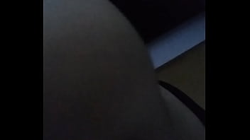 Le encanta montar la verga y lo hace muy bien