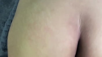 Enmascarados luchan en la cama