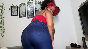 Bbw farting beauty in blue jeans