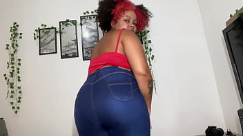 Bbw farting beauty in blue jeans