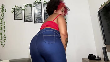 Bbw farting beauty in blue jeans