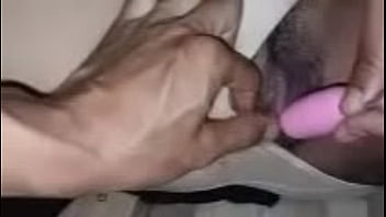 แหกหีเธอเอาควยยัดแตดจนแตกใน