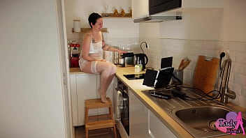 Après cet énorme fail monsieur à bien eu son café et il ma baiser dans