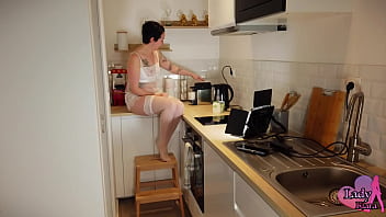 Après cet énorme fail monsieur à bien eu son café et il ma baiser dans