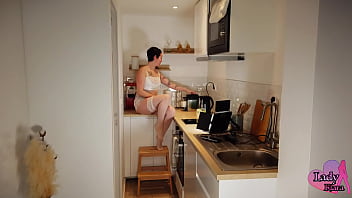 Après cet énorme fail monsieur à bien eu son café et il ma baiser dans