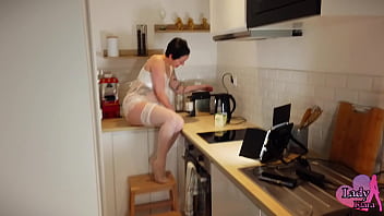 Après cet énorme fail monsieur à bien eu son café et il ma baiser dans