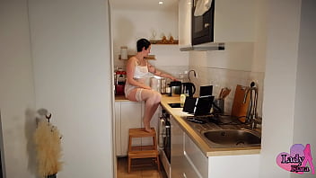 Après cet énorme fail monsieur à bien eu son café et il ma baiser dans