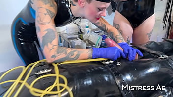 Shock mistressae & lady valeska’s livewire fun