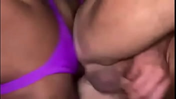 Meu amigo adora me dar o cu ele geme feito uma putinha e eu adoro gozar dentro dele