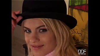 Jasmine is dancing for you