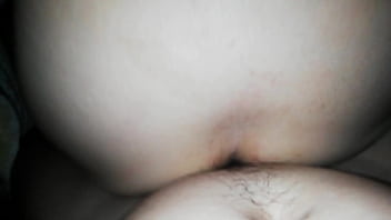 Destrozando un culito rico