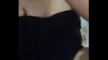 Me enseña su vagina