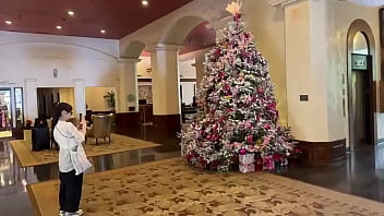 With few gentlemen callers kalā and i went for a stroll in waikiki to see the christmas decorations