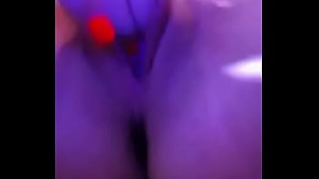 Big lips rubs pussy and squirts