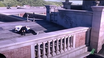 Miranha tomando no cu