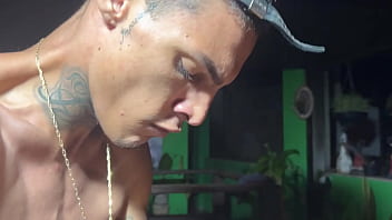 As Meninas Fazendo Churrasco Acabaram Sendo O Parto Principal Numa Suruba Com Meninos Dando Tudo Pra Eles thumbnail