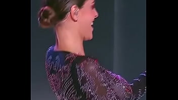 Laura acuña brincan tetas saltan tetas chichis