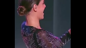 Laura acuña brincan tetas saltan tetas chichis