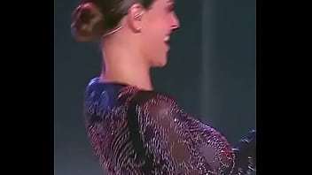 Laura acuña brincan tetas saltan tetas chichis