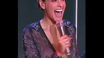 Laura acuña brincan tetas saltan tetas chichis