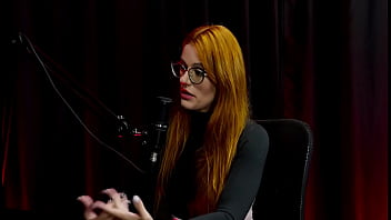 Já fica com mulheres a bastante tempo é a única que fala que é liberal e os curiosos do site pornô bella ruiva watch sheer red