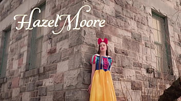 Hazel moore as snow white cums and squirts on the evil queen bianca beauchamp snow white porn cosplay parody