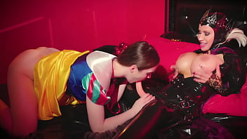 Hazel moore as snow white cums and squirts on the evil queen bianca beauchamp snow white porn cosplay parody Hazel moore as snow white cums and squirts on the evil queen bianca beauchamp snow white porn cosplay parody