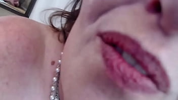 697 Big Butt Flat Feet And Long Toes From Redhead Mature Beauty thumbnail