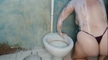 Putaria pesada no tomei leite e vomitei enfiando rola até o fim