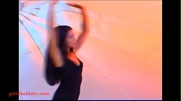 2 hot girls fuck with dildo and vibrator and then food