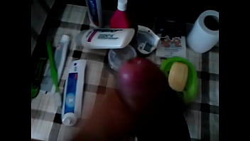 Masturbate in mirror