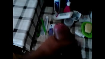 Masturbate in mirror